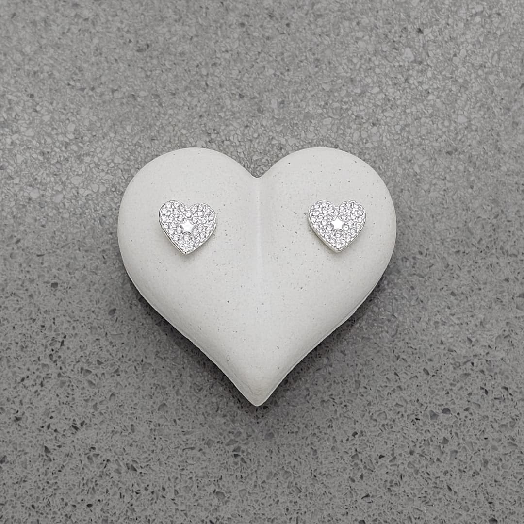 TOPO CORAZON CIRCONES ESTRELLA EN EL MEDIO